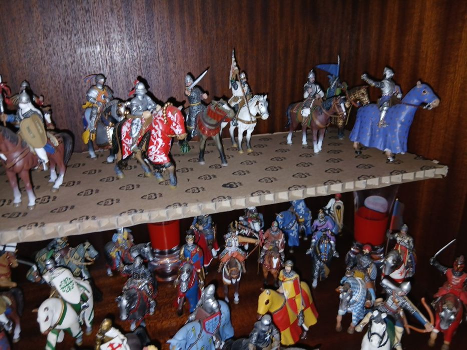 Colecao 40 cavalero idade media de chumbo