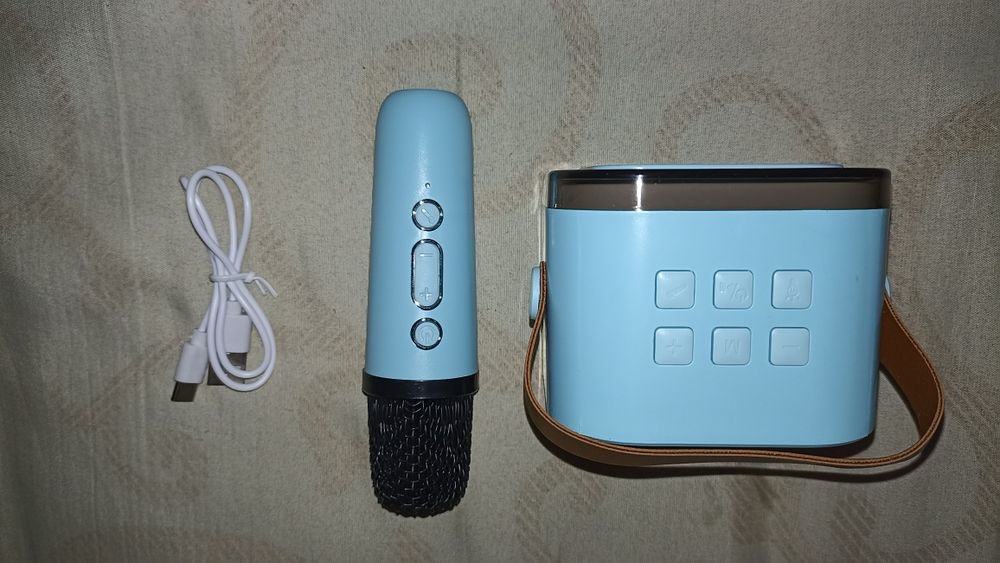 Караоке  блутуз колонка з мікрофоном