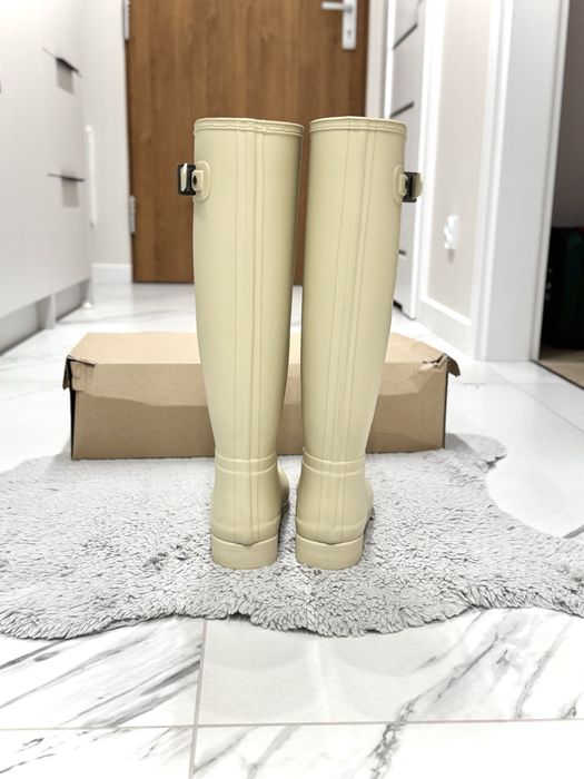 Kremowe wysokie kalosze gumowce Hunter Refined 39