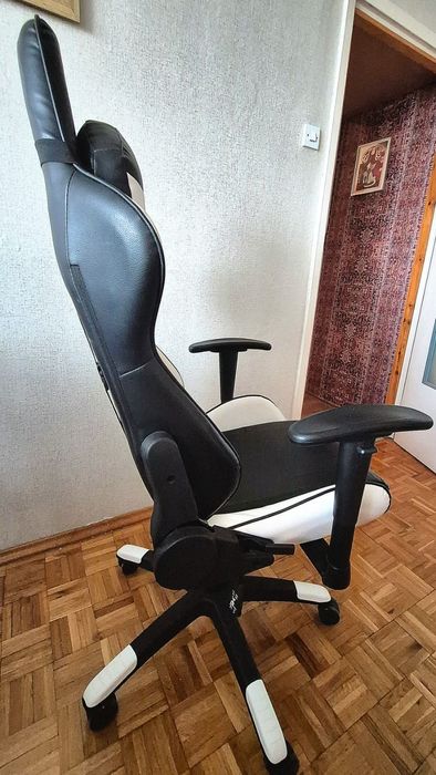 Fotel Gamingowy Silver Monkev SMG-400