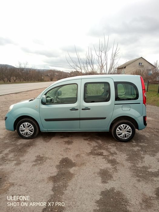 Рено Кенго. Оригінальний пасажир. Рідна фарба. Хороший стан, обслужена