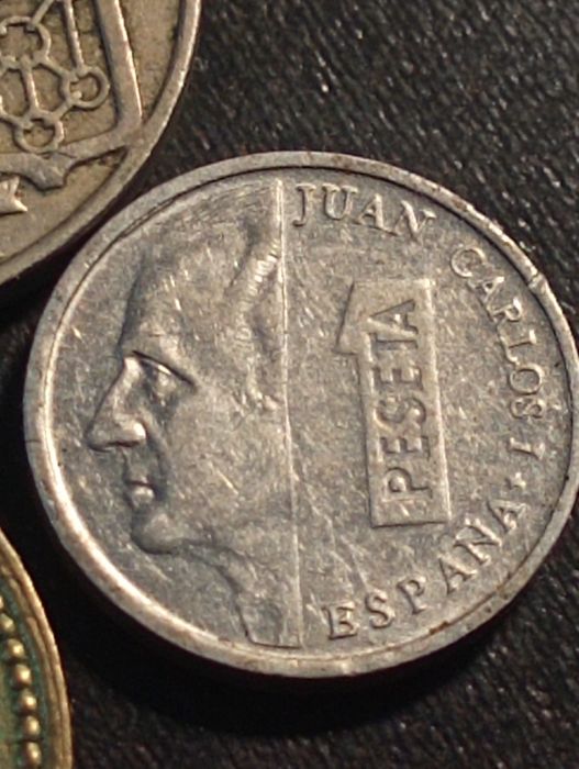 3 moedas Espanha: 1 peseta (1996; 1980) e 50 centimos (1949) -Soberbas