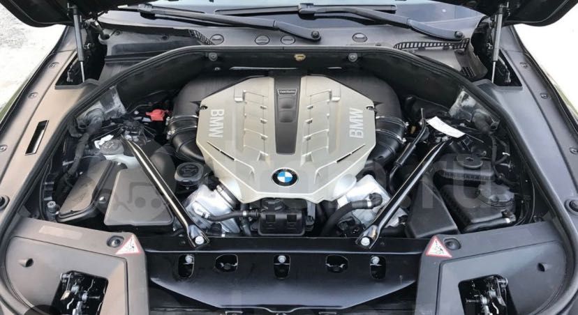 Двигун BMW N63b44 по запчастинах