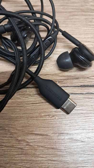 Bluetooth наушники Anker Soundcore Life Q20 і samsung