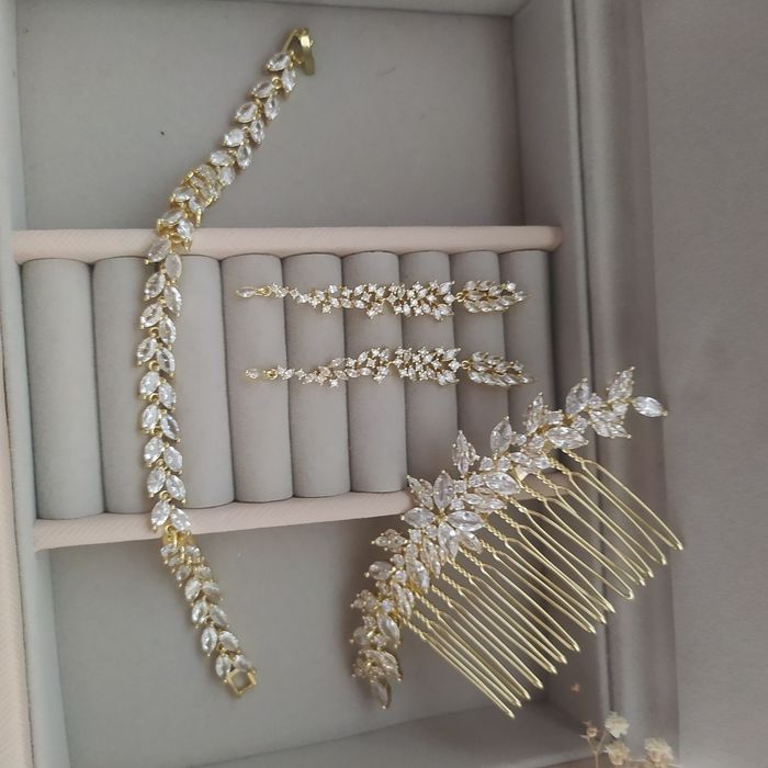 Złoty komplet kolczyki, grzebyk, bransoletka z kryształkami ślubne