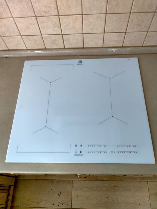 Płyta indukcyjna ELECTROLUX EIV63440BW, Slim-Fit, Bridge