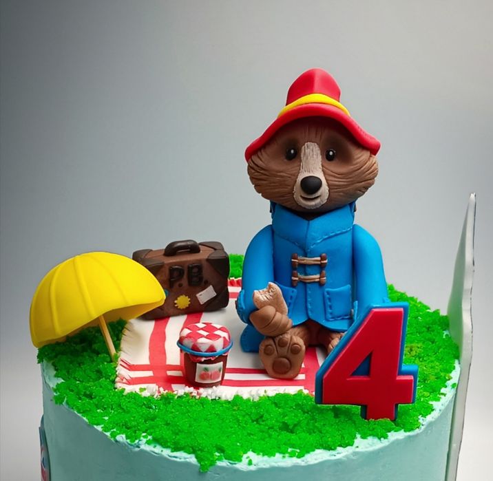 Figurka topper na tort z masy cukrowej Miś Paddington