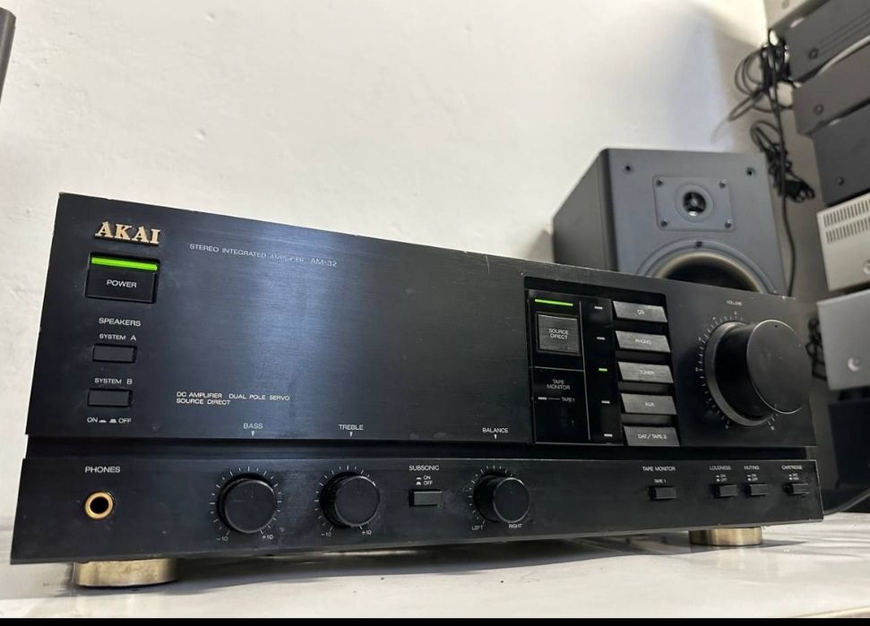 Wzmacniacz stereo Akai AM-32, 2*80Watt,  Japan