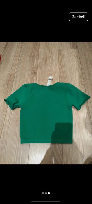 Bluzka crop top zielony dekolt Stradivarius viral