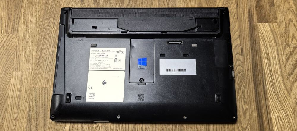 Ноутбук Fujitsu S936/i7-6600U/Ram 4Gb/HDD No