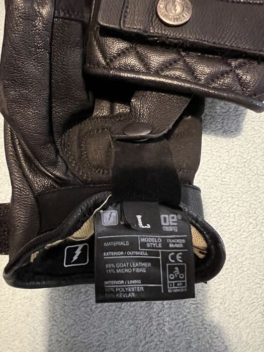 Luvas John Doe Tracker Pretas