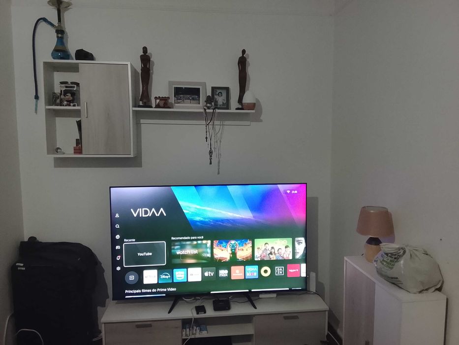 Samart TV e móvel  de sala completo