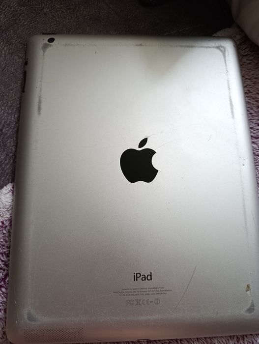 Продам iPad 4(A1458)