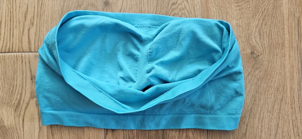 Niebieska opaska top croptop s - m jak nowy krotka bluzeczka z miseczk