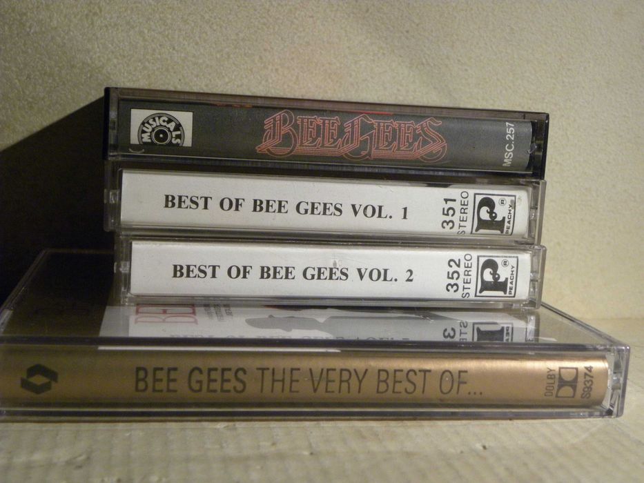 5 kaset magnetofonowych bee gees