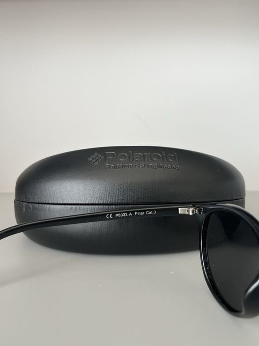 POLAROID okulary przeciwsłoneczne polaryzacja P8332 A czarne etui unisex