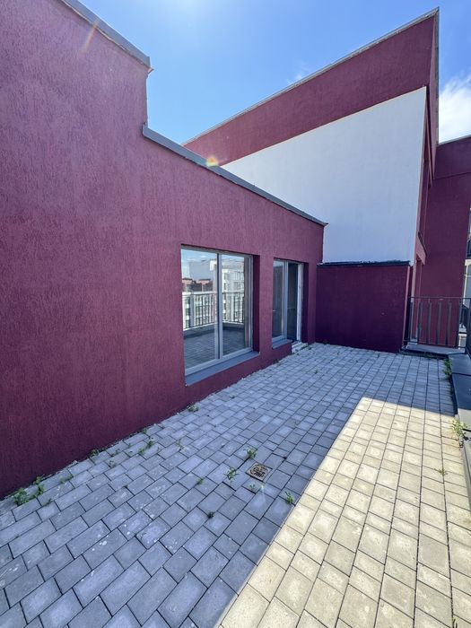 ТЕРМІНОВИЙ ПРОДАЖ -15000$ Дворівнева квартира з відкритою  терасою