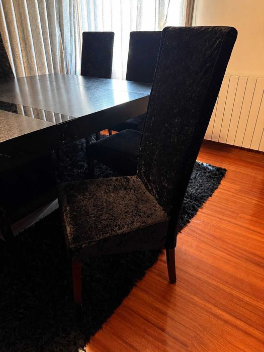 Mesa de jantar LasKasas extensível + 8 cadeiras