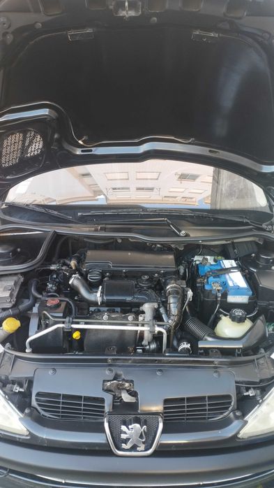 Peugeot 206 1.4 HDI Completo baixei pra vender logo.