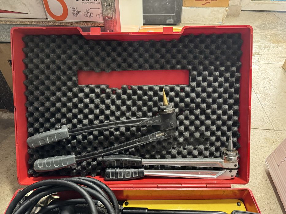 Пресс в ідеальному станні, майже як новийREHAU!!