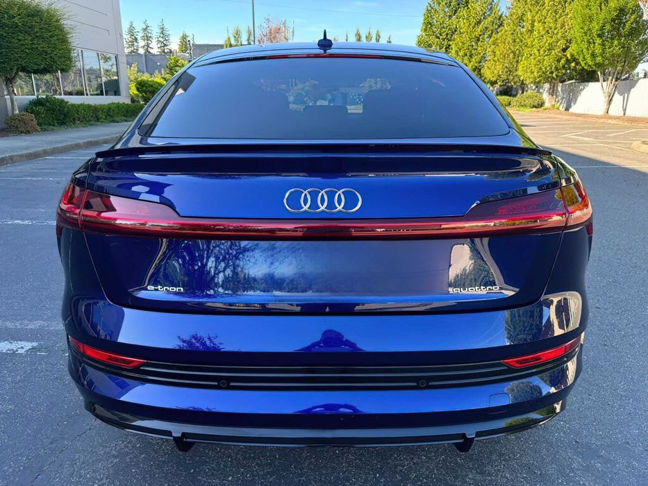 Audi e-tron Sportback quattro Premium      2021