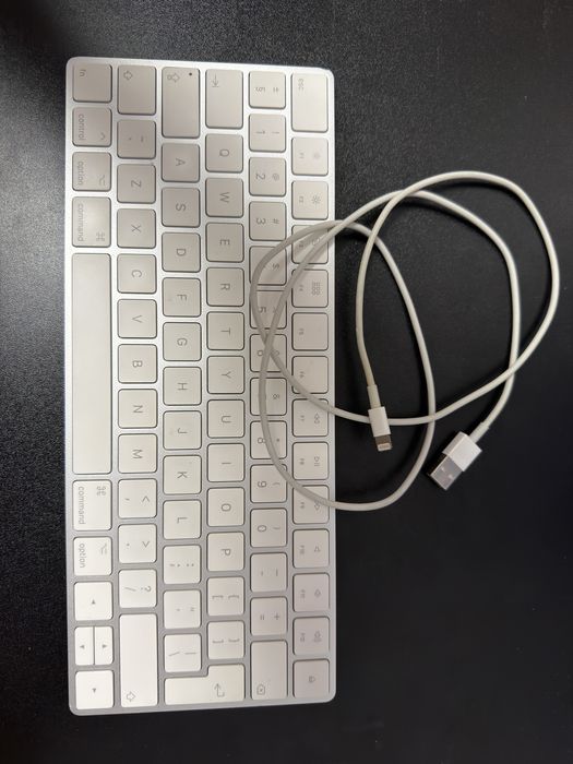 Magic keyboard apple