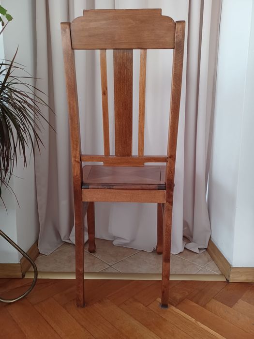 Krzesło drewniane wygodne i solidne