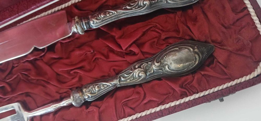 Conjunto em prata faca e garfo para trinchar