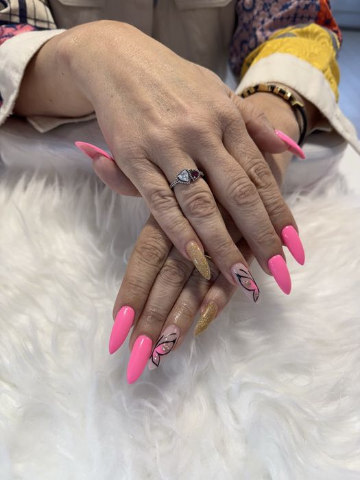 Unhas de gel manutencao 14€