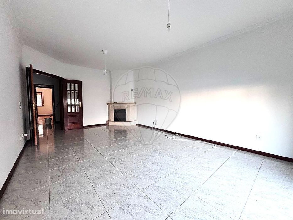 Apartamento T2 para arrendamento