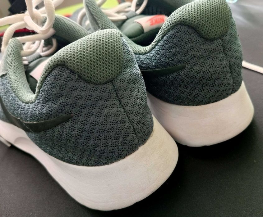 Męskie buty sportowe Nike Tanjun 42 zielony Stan bardzo dobry