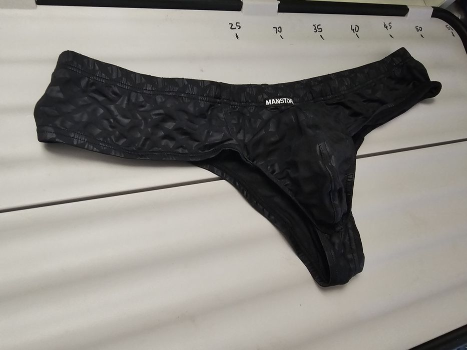 Manstore męskie szorty cheeky XL stringi