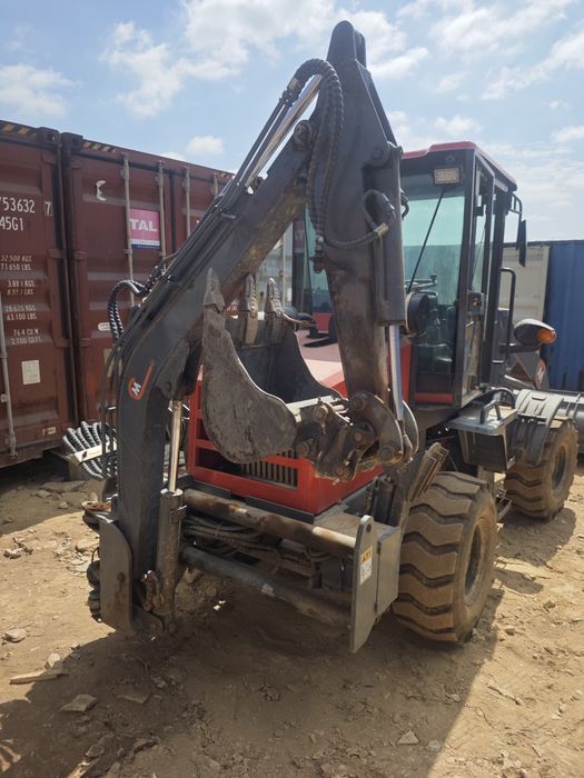 Maquina Retroescavadora