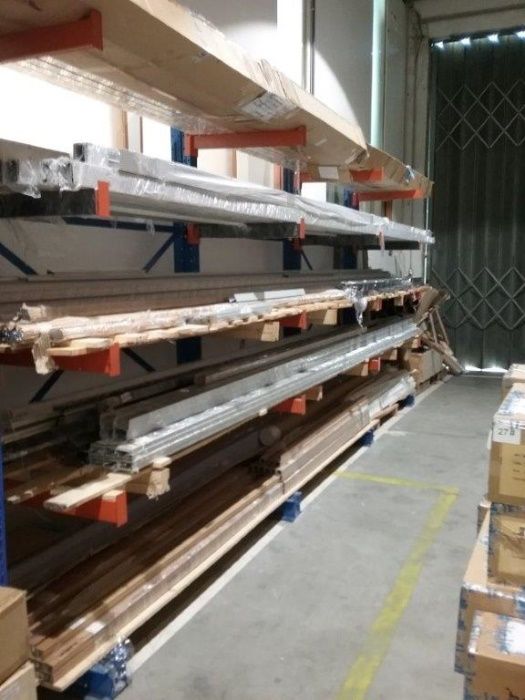 Estante Cantilever