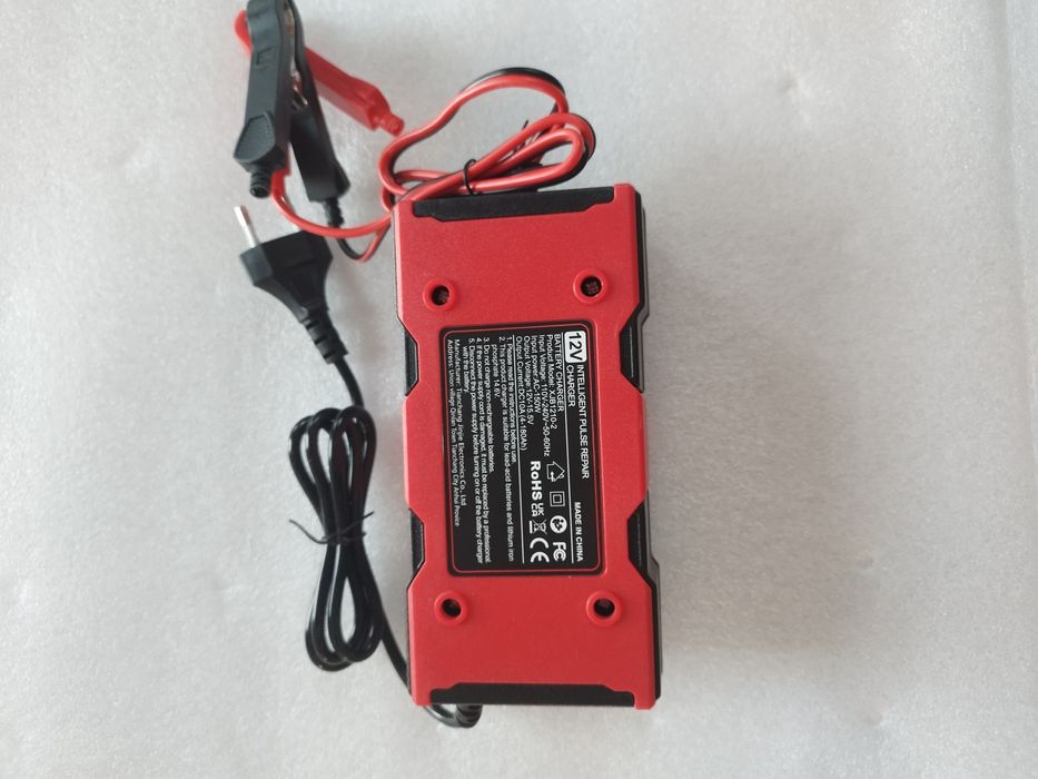 Зарядний пристрій