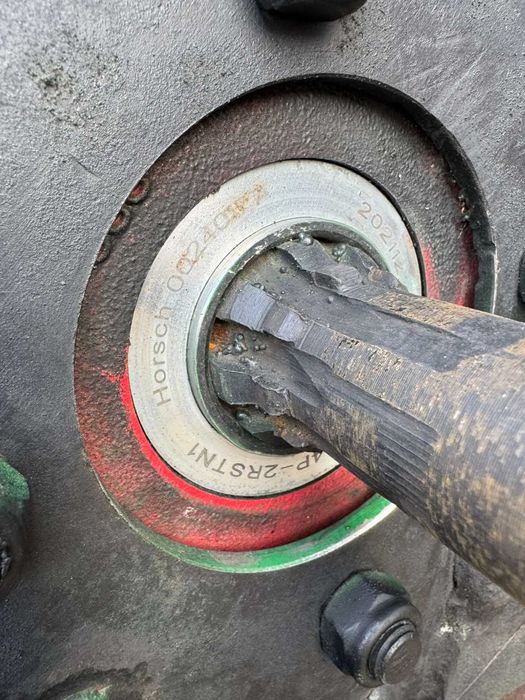 Шнековий подрібнювачі гілок