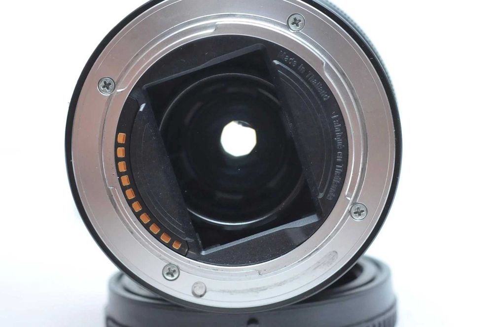 Sony FE 28mm f/2