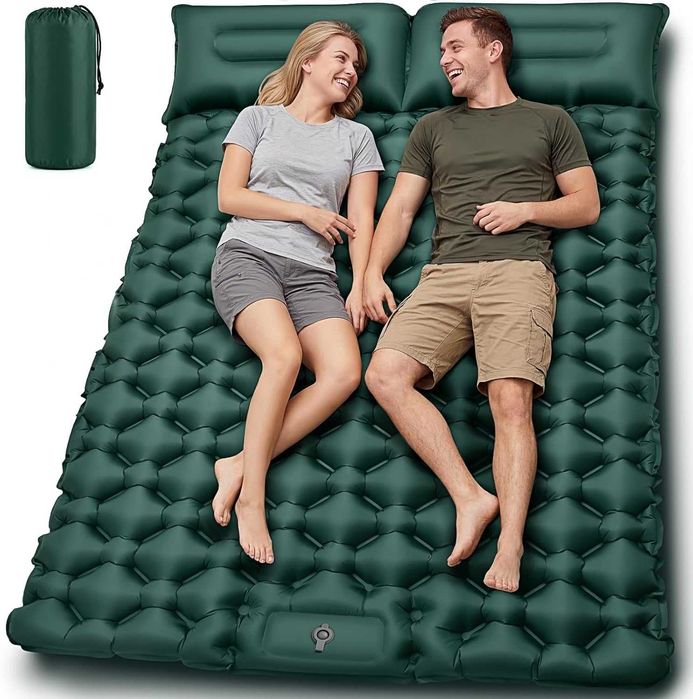 Colchão inflável duplo para camping, 10 cm de espessura, para 2 pessoas, com bomba de pé e travesseiro embutidos.