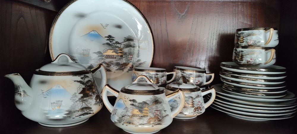 Diversas peças soltas ou em conjunto