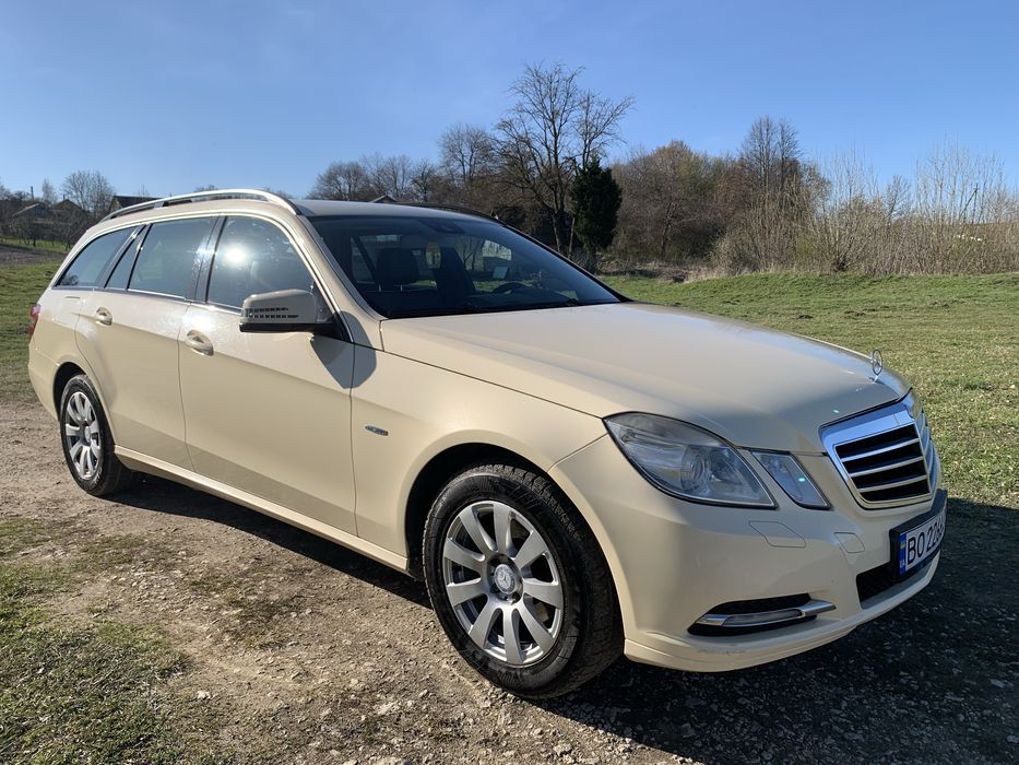 Mercedes-Benz E200 W212