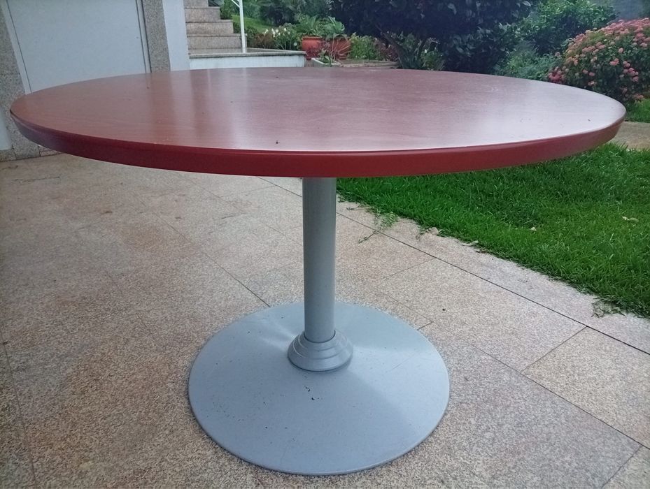 Mesa de madeira  110cm de diametro
