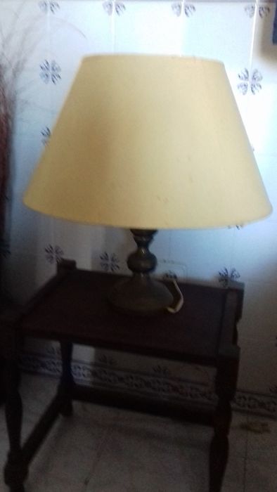 Mesa de apoio em madeira vintage