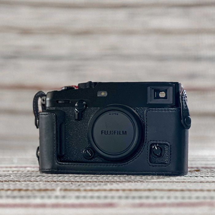 Fujifilm X-Pro3 + Leather Case 13500 Fotos