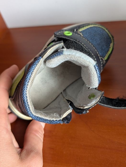 Дитячі ботинки , черевики 22 розмір