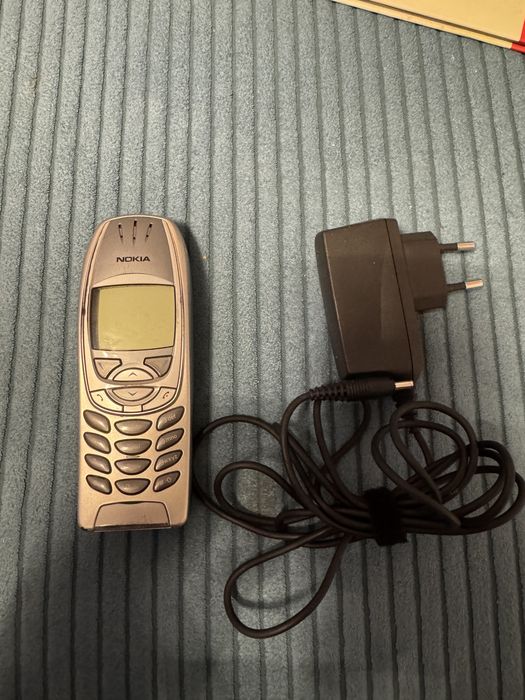 Nokia 6310i z ładowarka