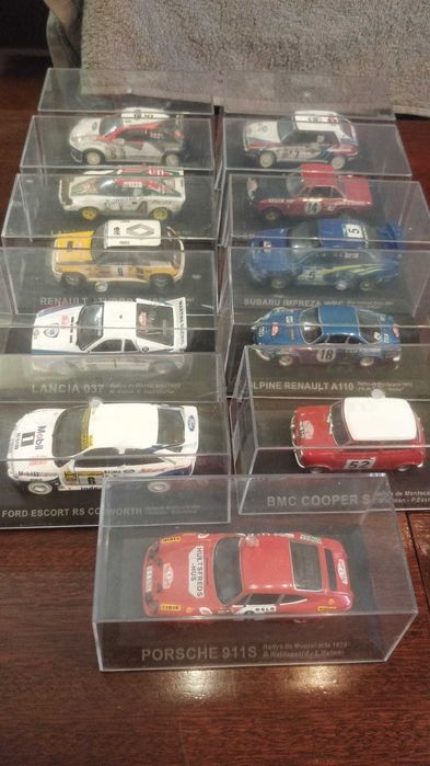 50 Carros de colecção 1:43 em metal