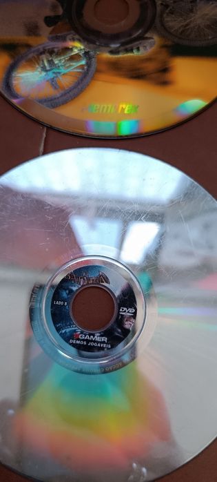 11 CDs / DVD jogos usados