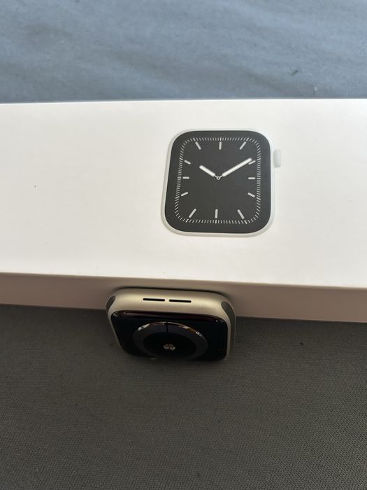 Apple watch series 5 44mm ( caixa + acessorios)