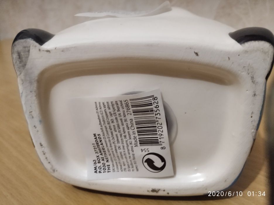 оригинальная копилка, в форме чемодана