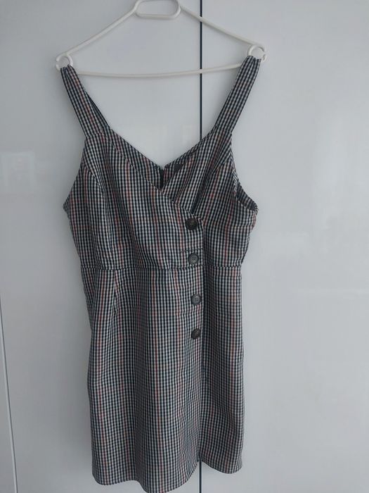 Sukienka na szelkach w krateczkę r. 38